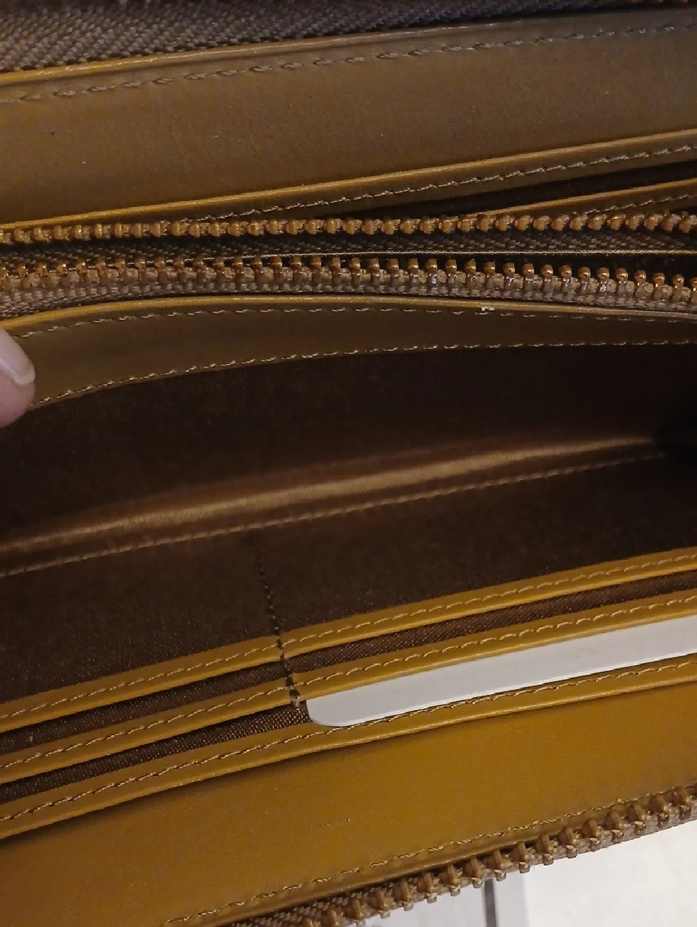 Burberry Vintage Blue Label, Leopard Floral Print Wallet C O A - Picture 13 of 17